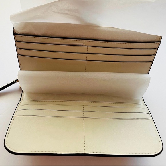 Vera Bradley Bloom Cottage Cream Large Tab Wallet - Picture 6 of 9